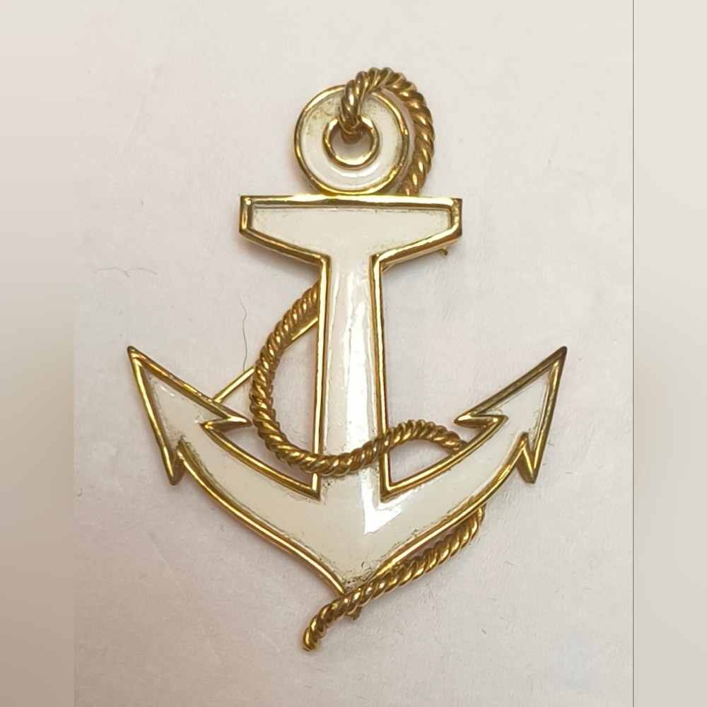 Vintage Trifari Anchor Brooch White Enamel with Gold Tone